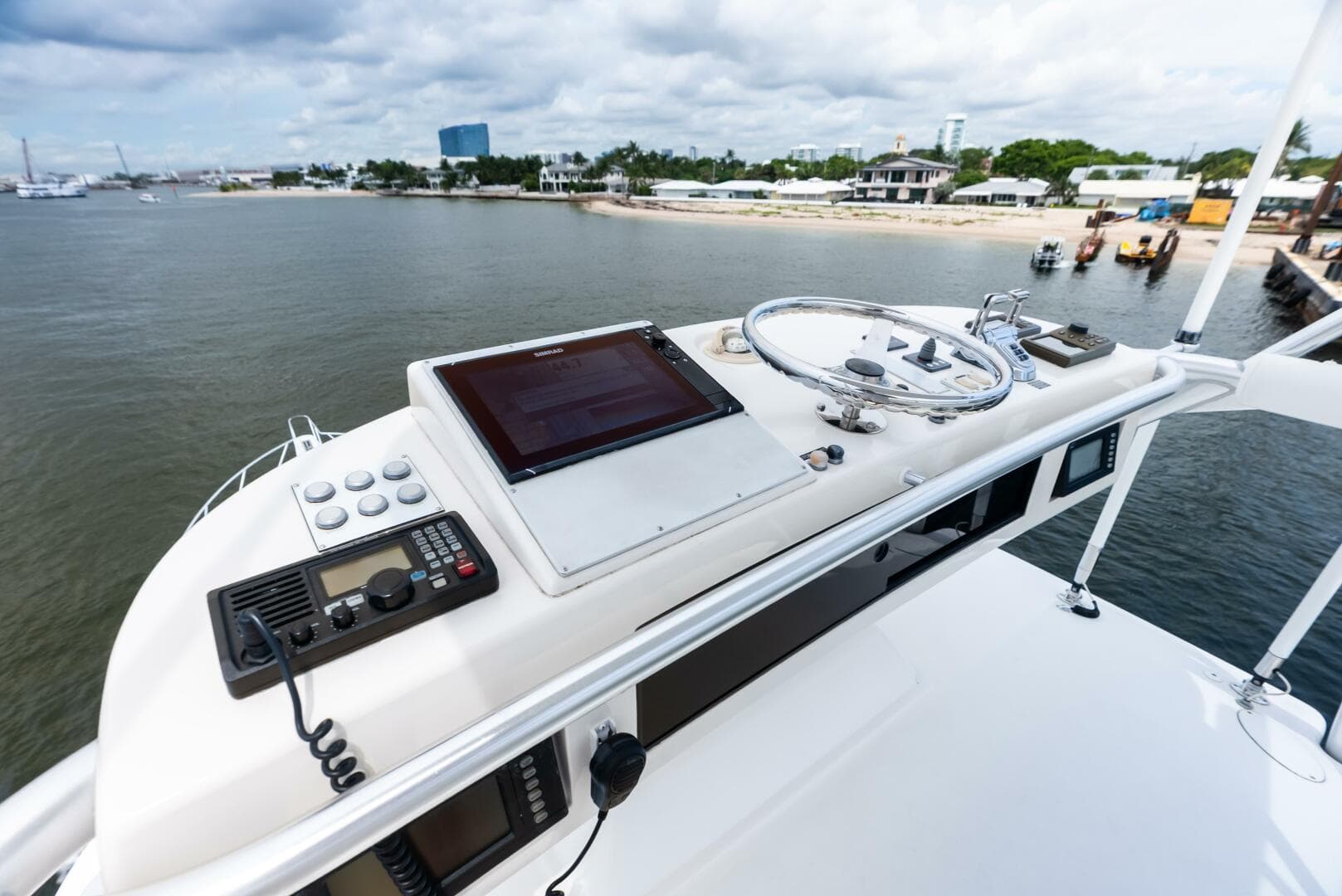 2006 Viking 68 Enclosed Bridge — photo 82