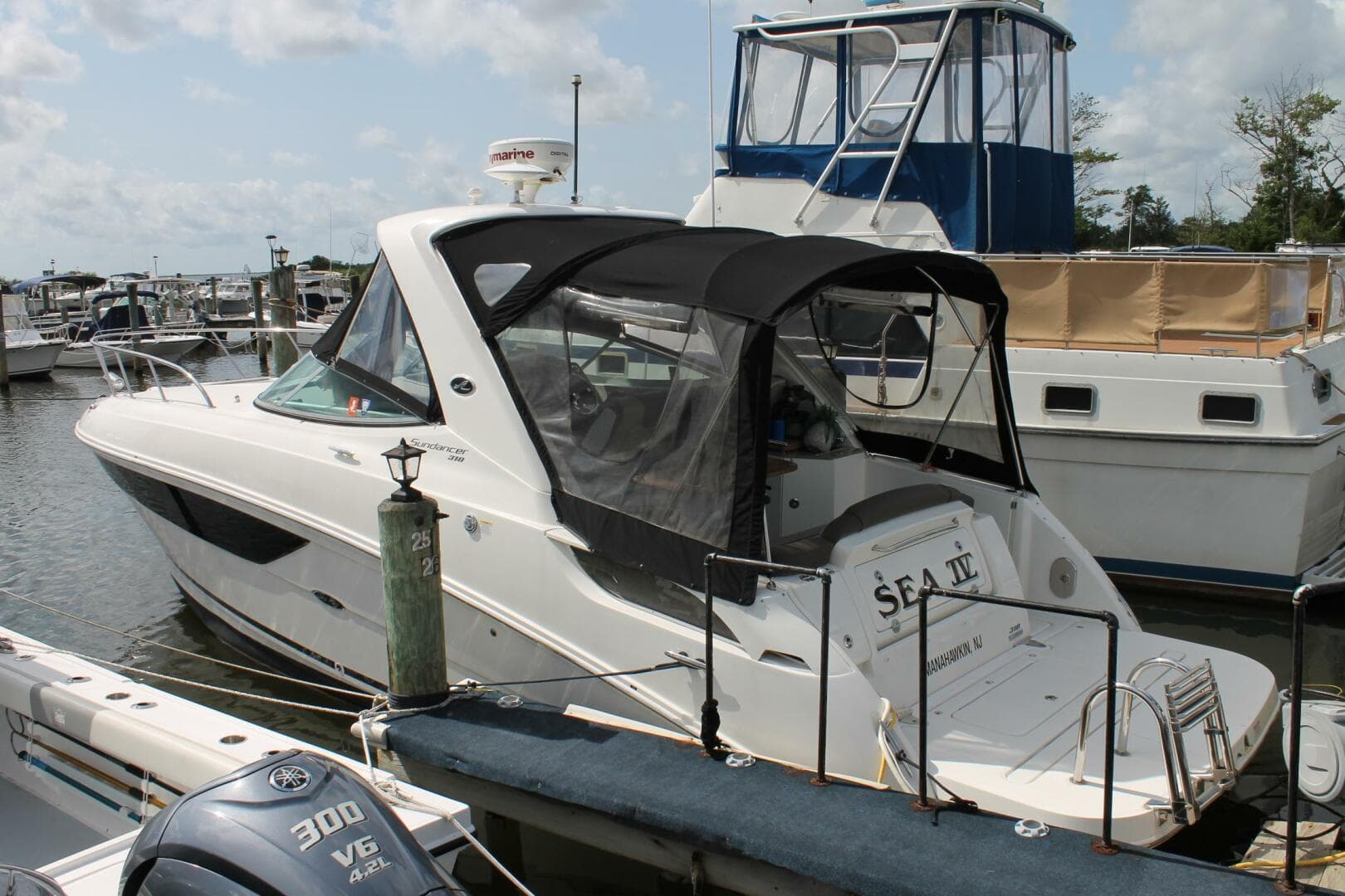 2015 Sea Ray 310 Sundancer — photo 2