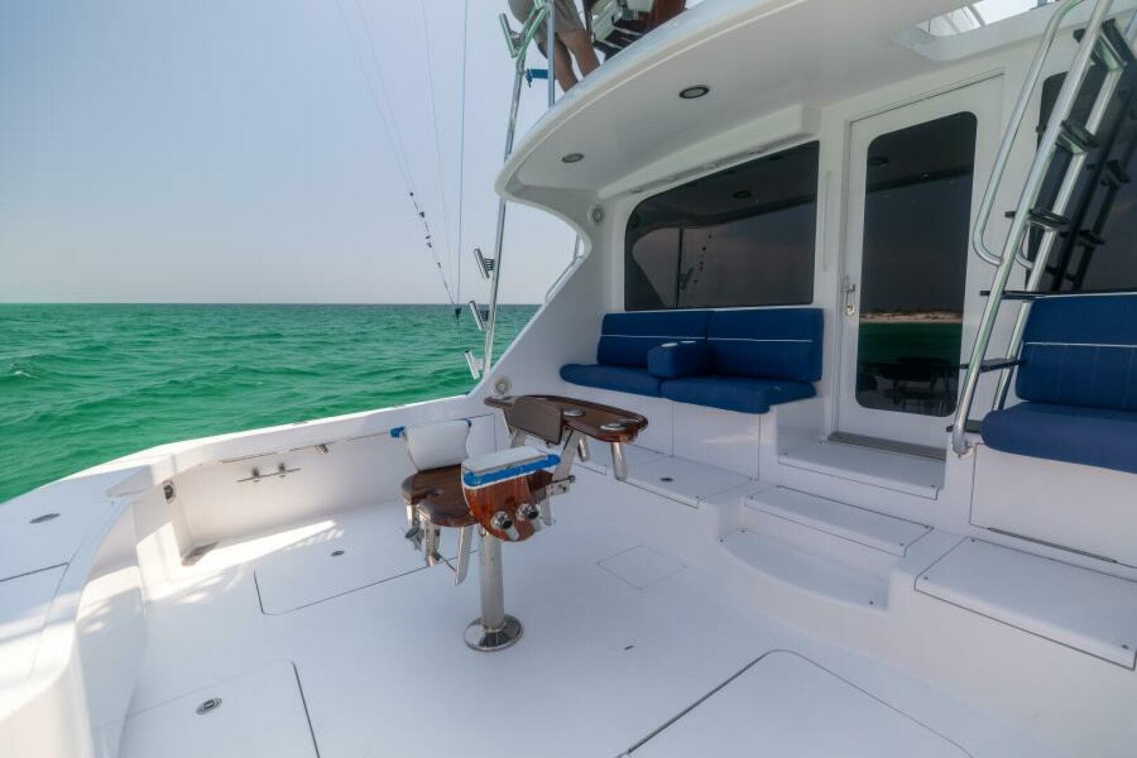 2008 Hatteras 60 Convertible — photo 4