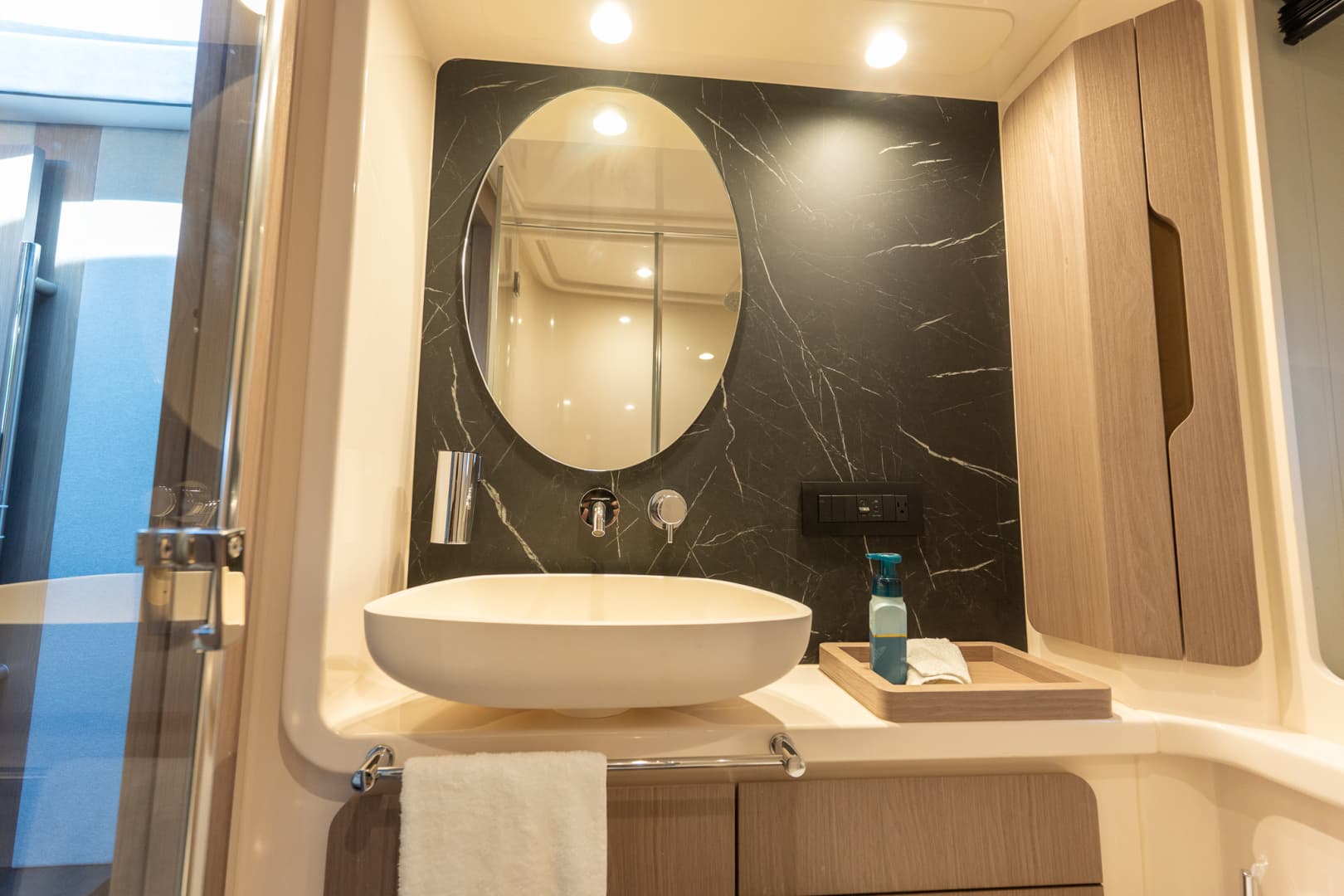 2022 Azimut 50 Flybridge — photo 33