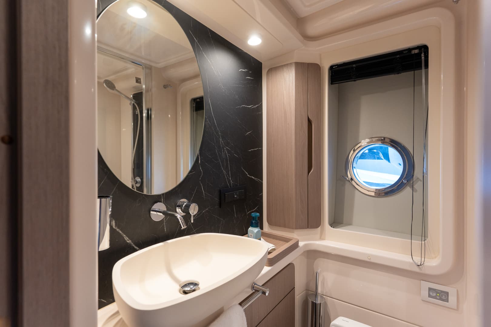 2022 Azimut 50 Flybridge — photo 27