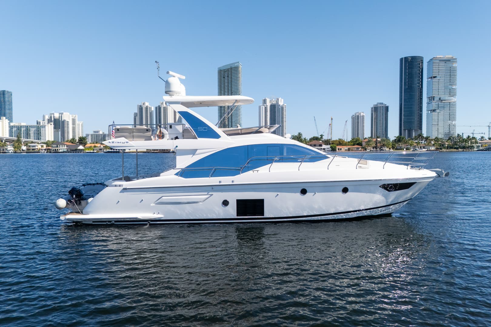 2022 Azimut 50 Flybridge — photo 6