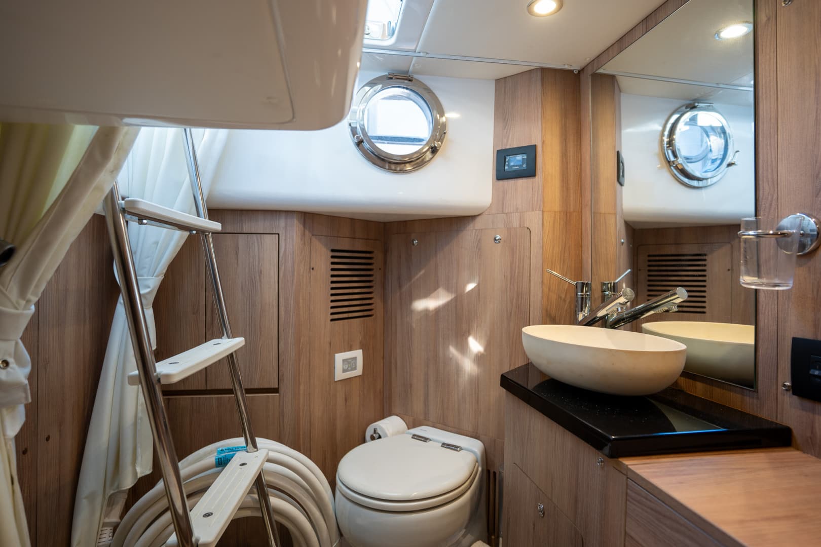 2022 Azimut 50 Flybridge — photo 90