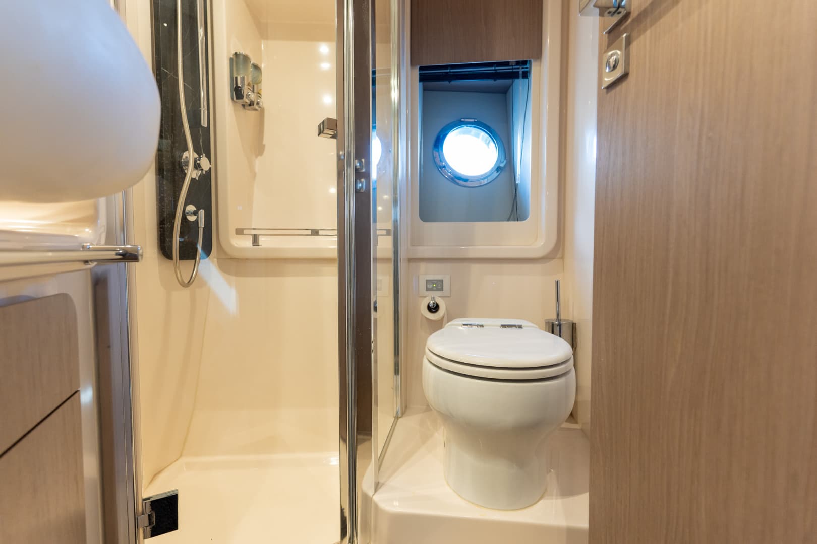 2022 Azimut 50 Flybridge — photo 35