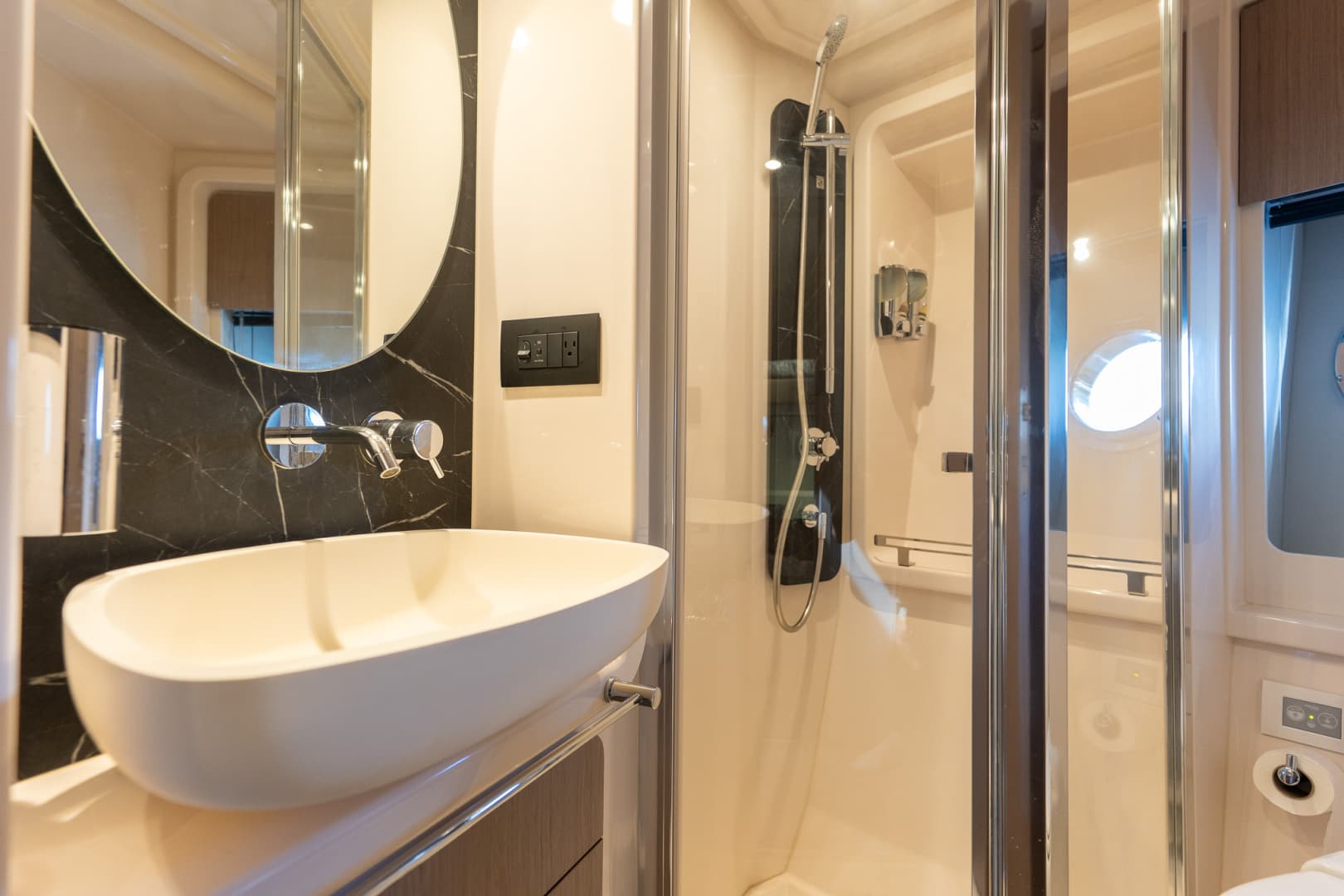 2022 Azimut 50 Flybridge — photo 34