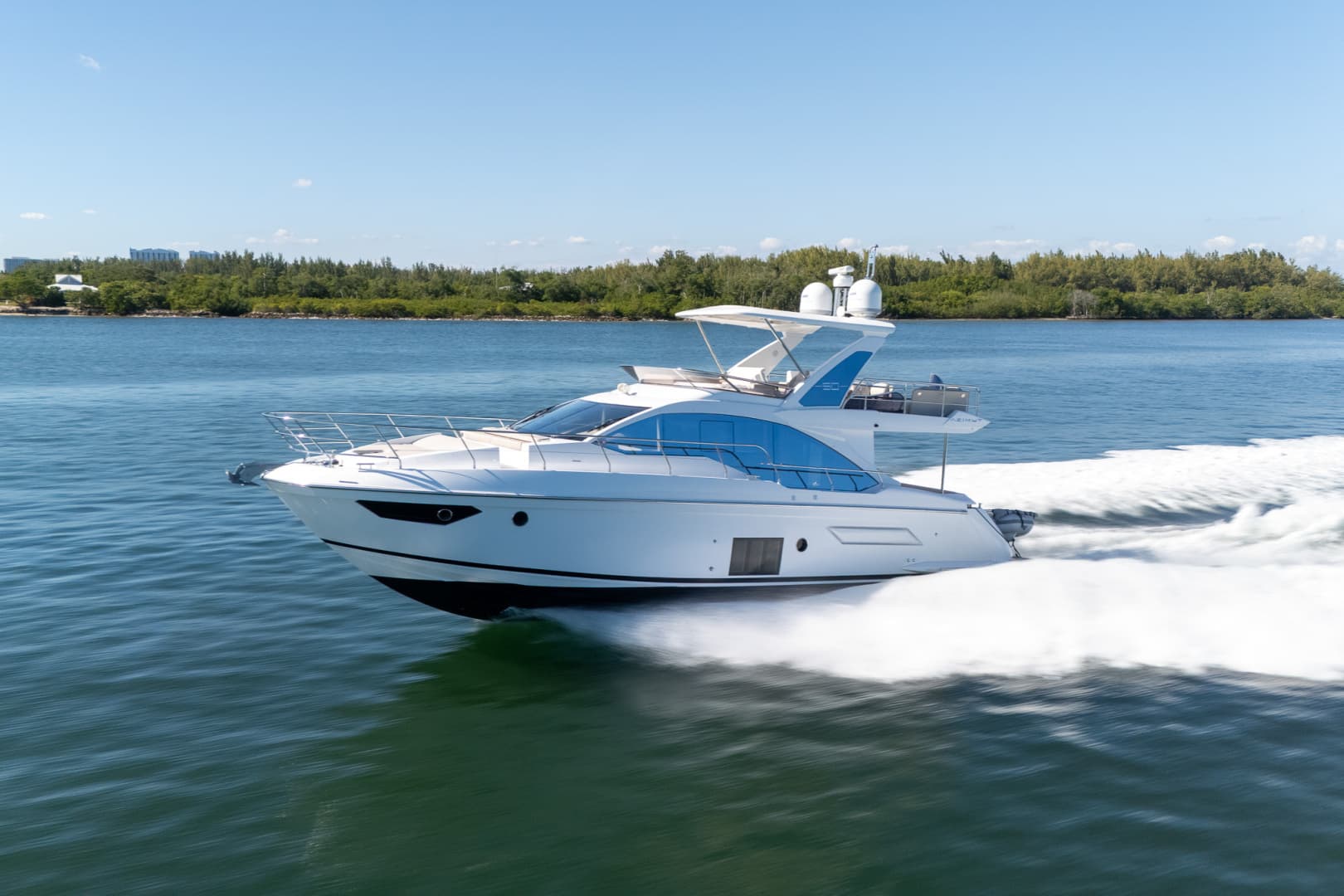 2022 Azimut 50 Flybridge — photo 7