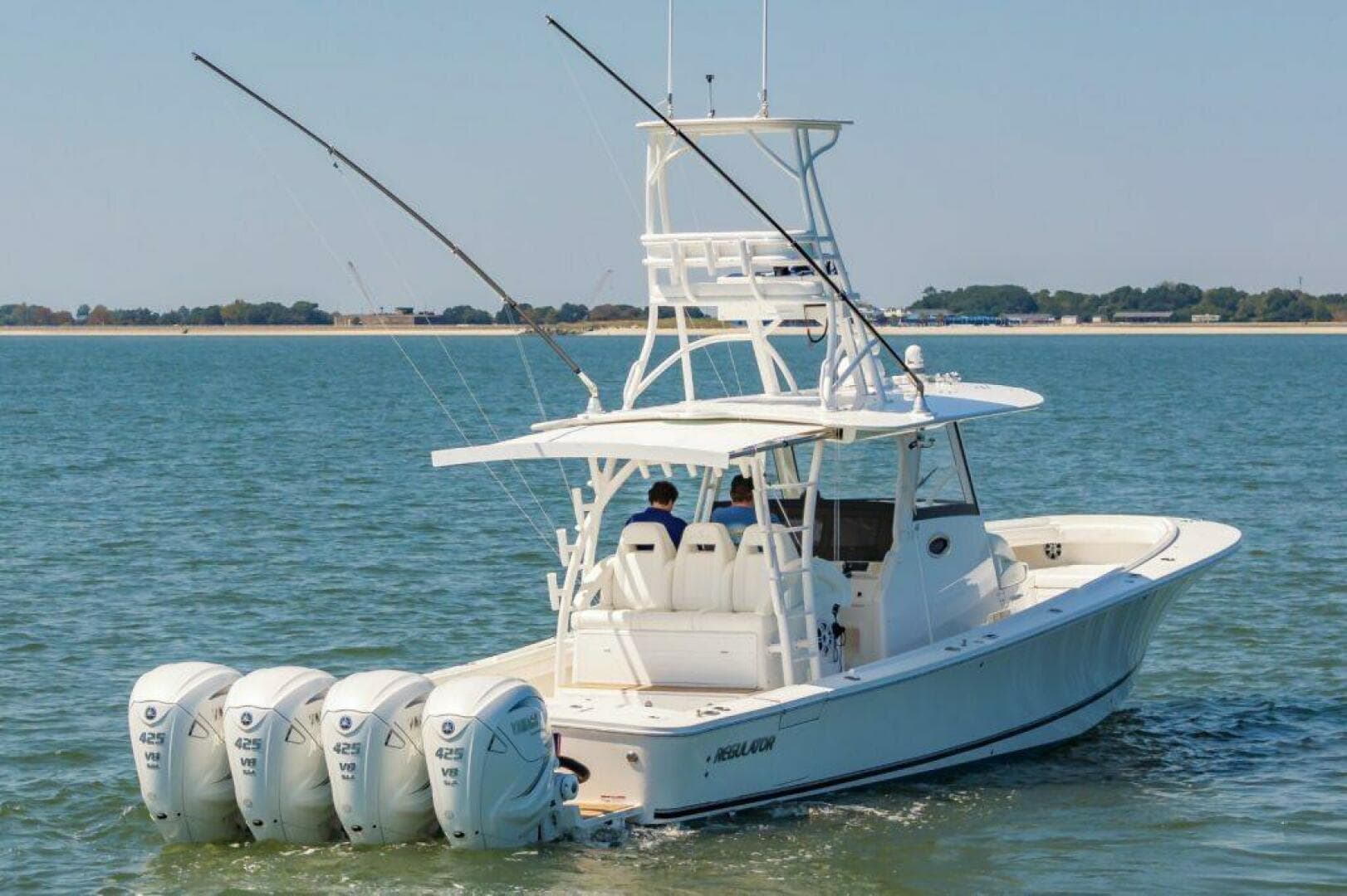 2022 Regulator 41 FS — photo 2