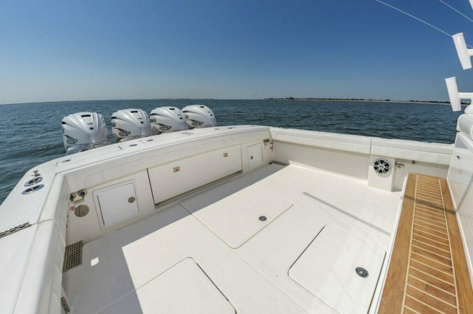 2022 Regulator 41 FS — photo 18