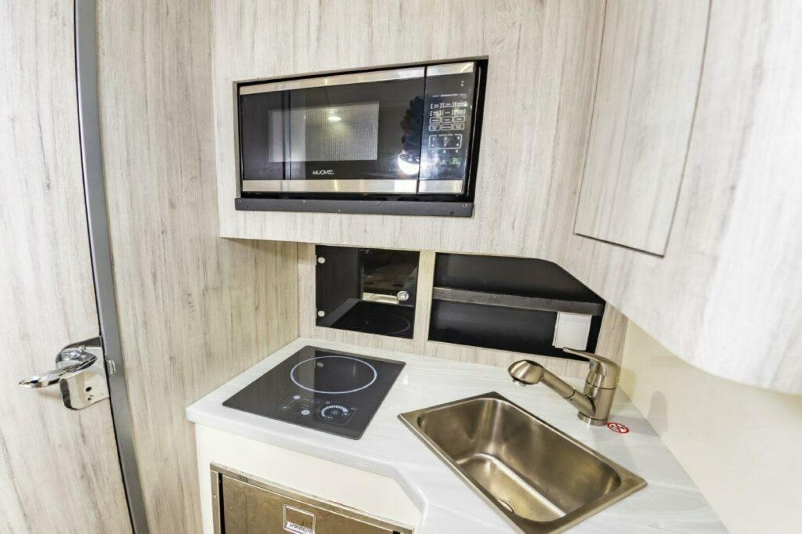 2022 Regulator 41 FS — photo 43