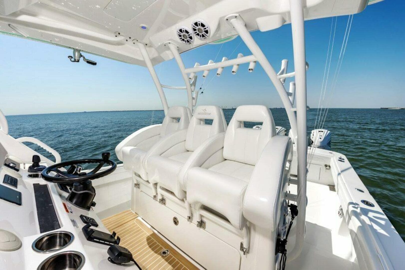 2022 Regulator 41 FS — photo 11