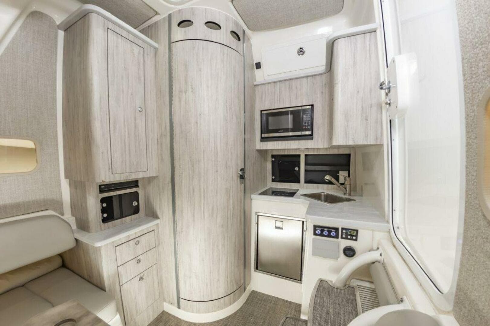 2022 Regulator 41 FS — photo 41