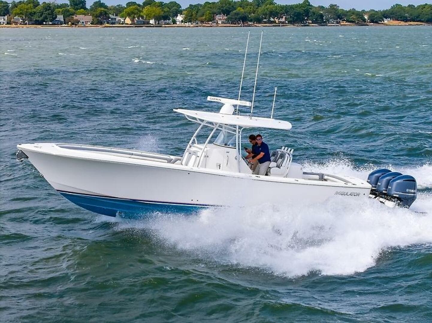 2018 Regulator 34 FS — photo 29