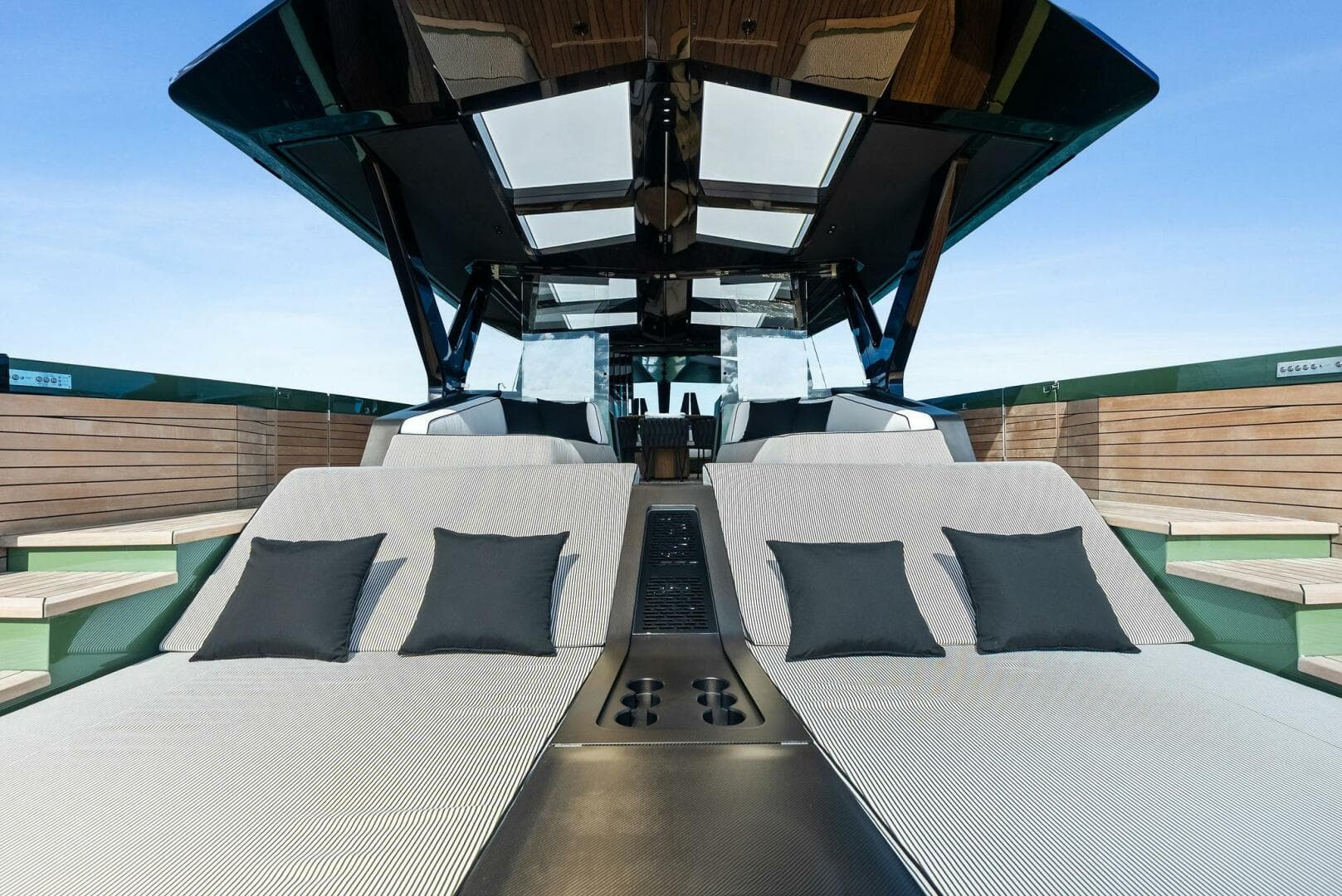 2025 Wally Why 100 — photo 28