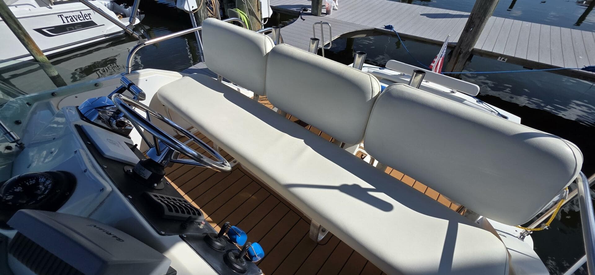 1983 Bertram 28 Flybridge — photo 14