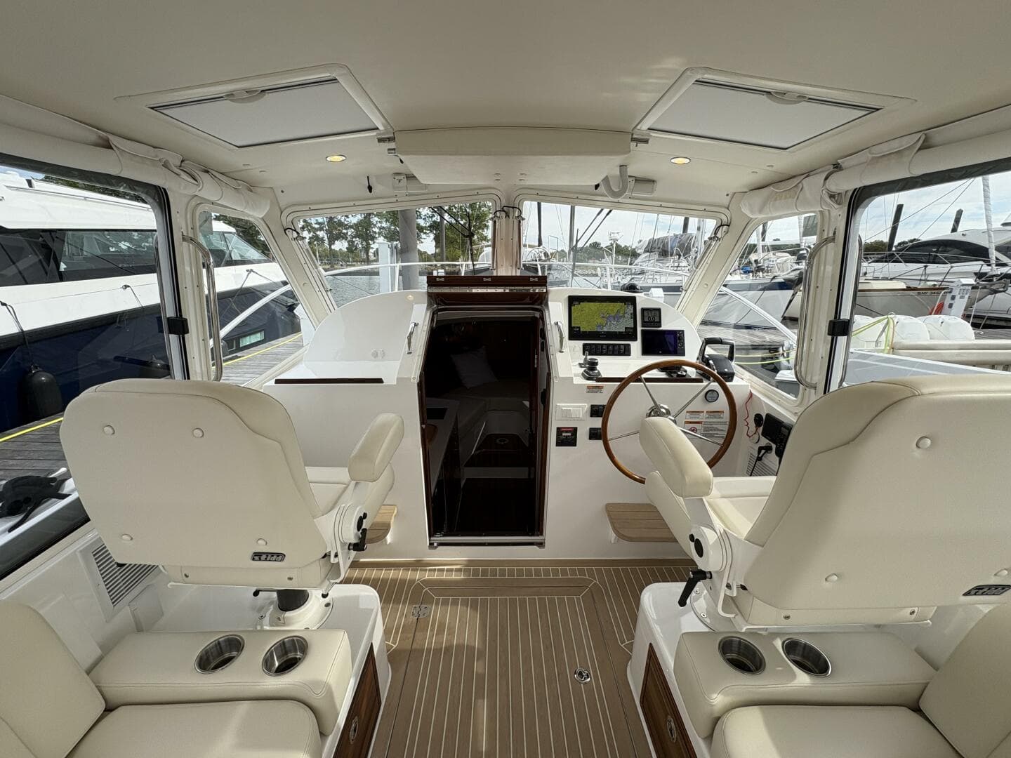 2023 Mjm 35 — photo 8