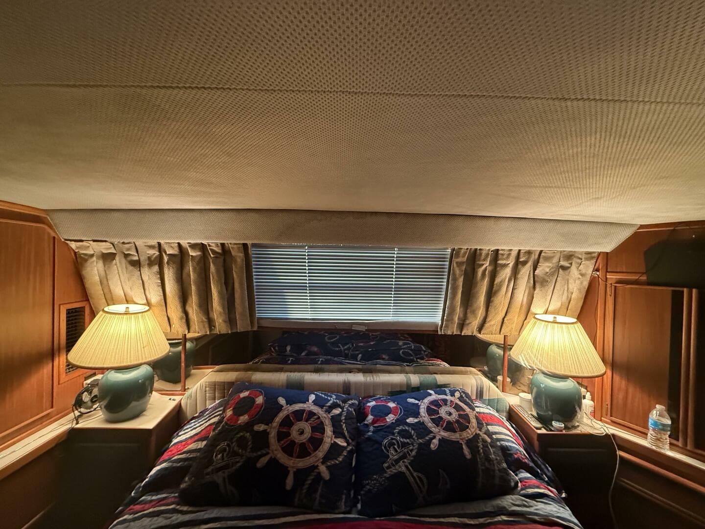 1988 Sea Ray 415 — photo 63