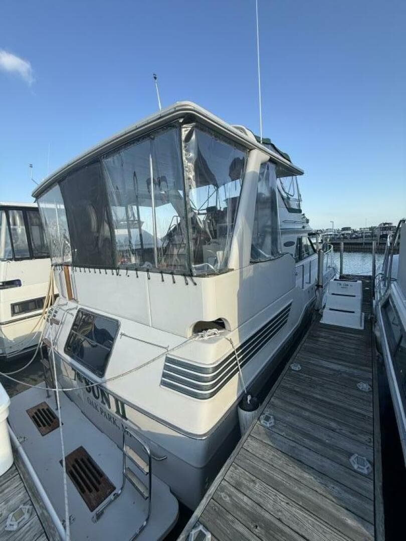 1988 Sea Ray 415 — photo 2
