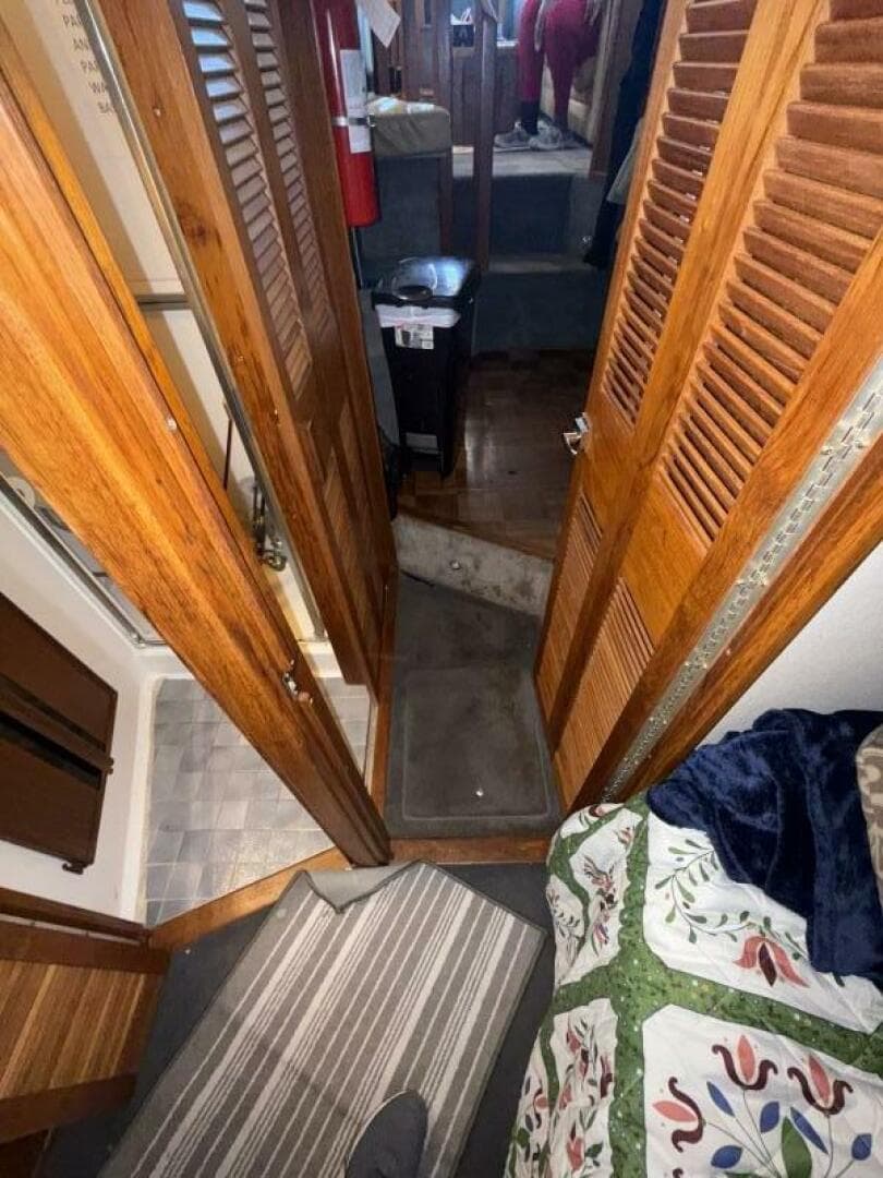 1988 Sea Ray 415 — photo 87