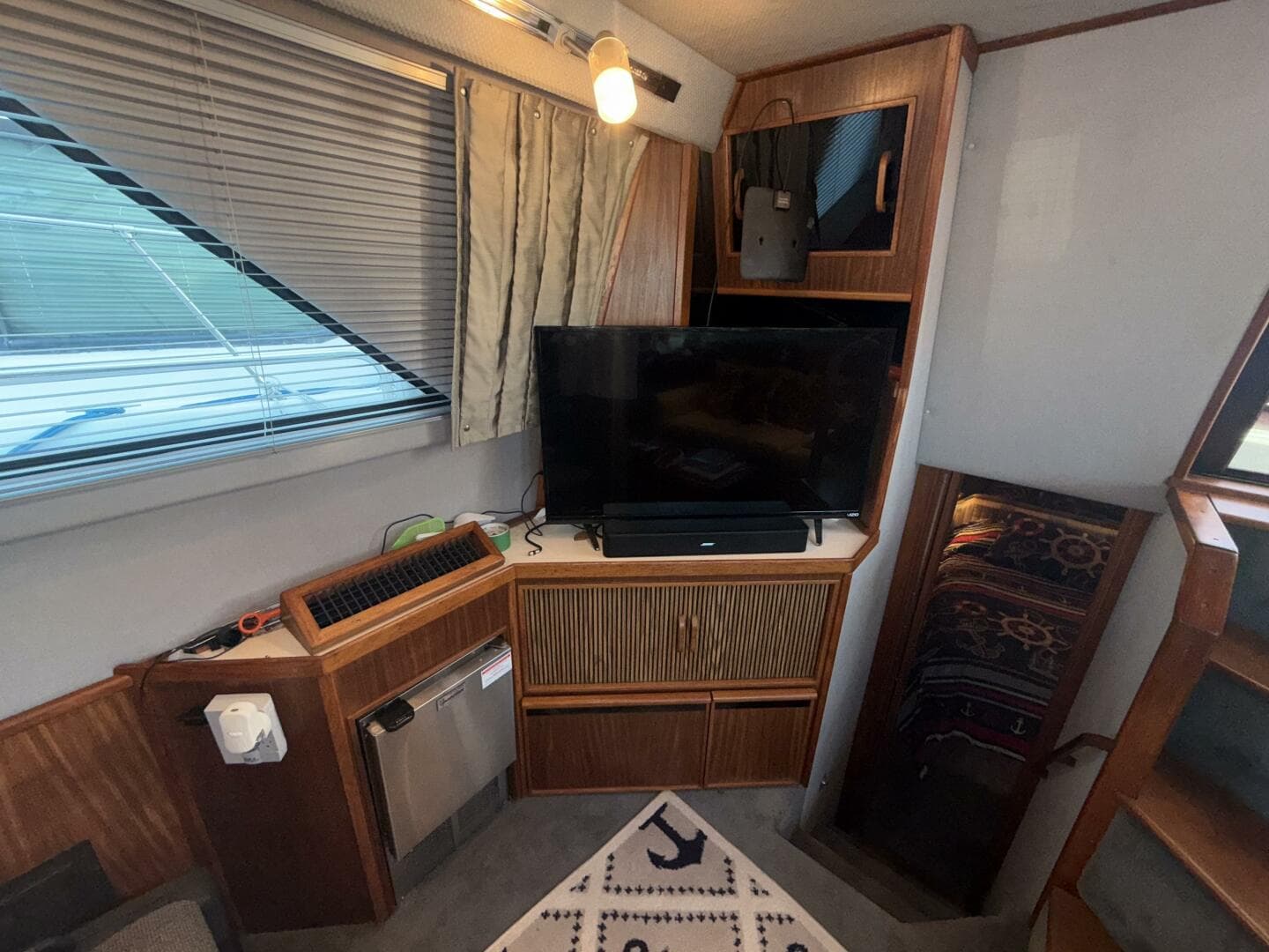 1988 Sea Ray 415 — photo 66