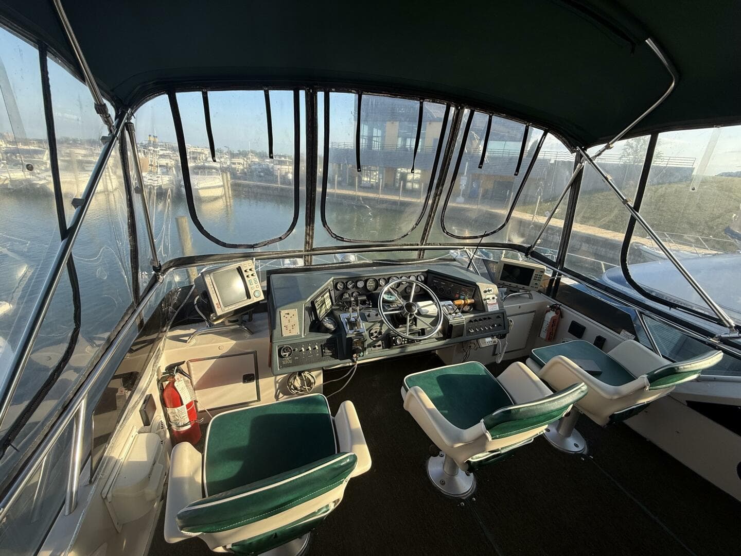 1988 Sea Ray 415 — photo 41