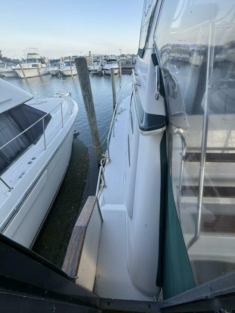 1988 Sea Ray 415 — photo 21