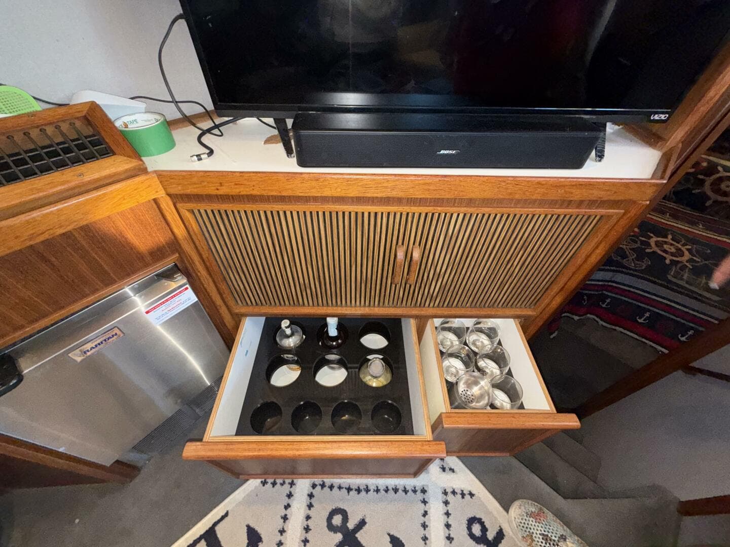 1988 Sea Ray 415 — photo 72