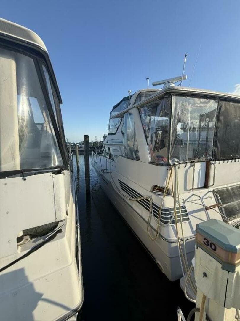 1988 Sea Ray 415 — photo 3