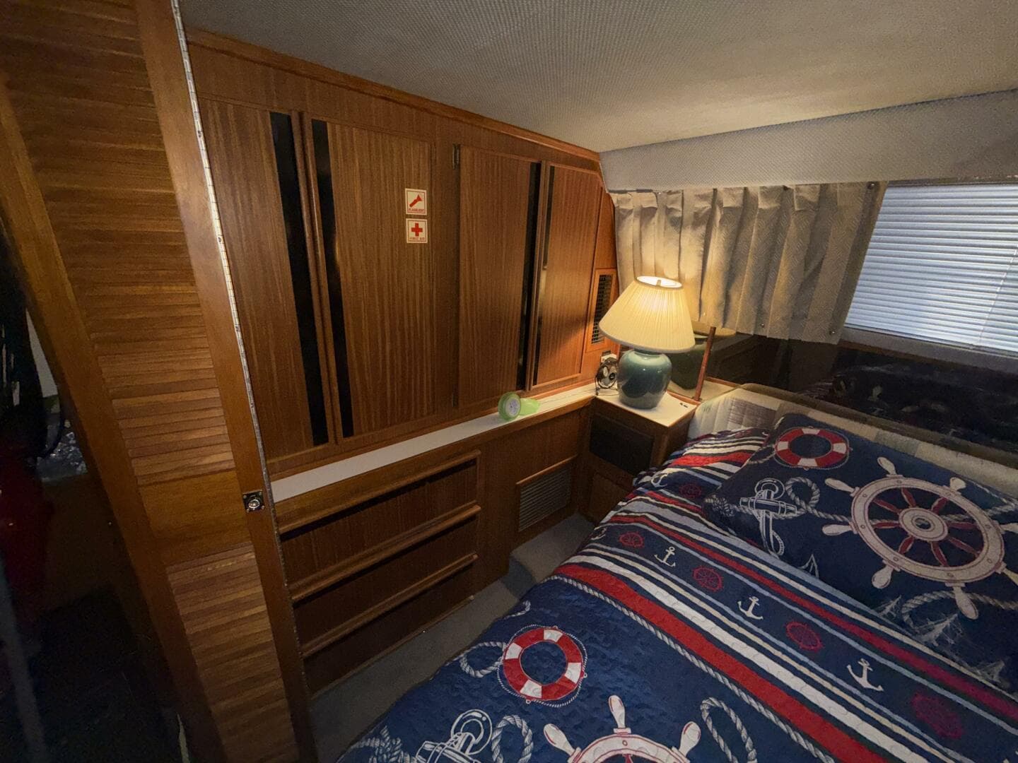 1988 Sea Ray 415 — photo 54