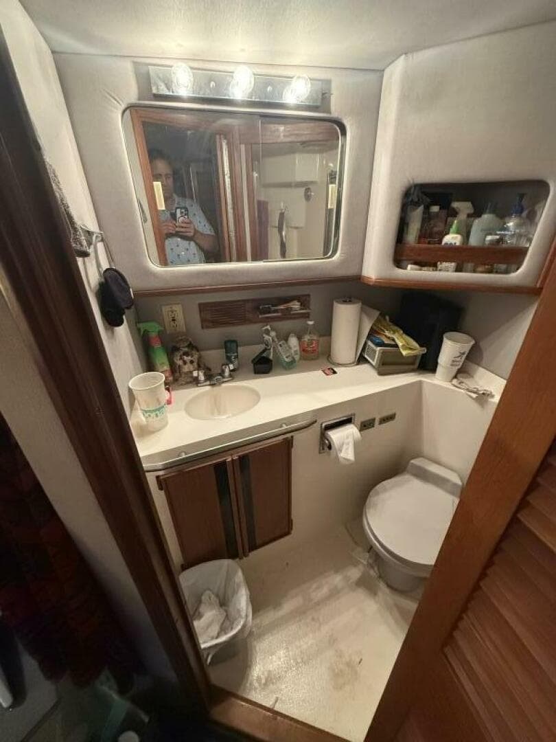 1988 Sea Ray 415 — photo 47