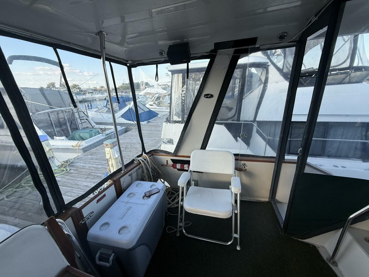 1988 Sea Ray 415 — photo 42