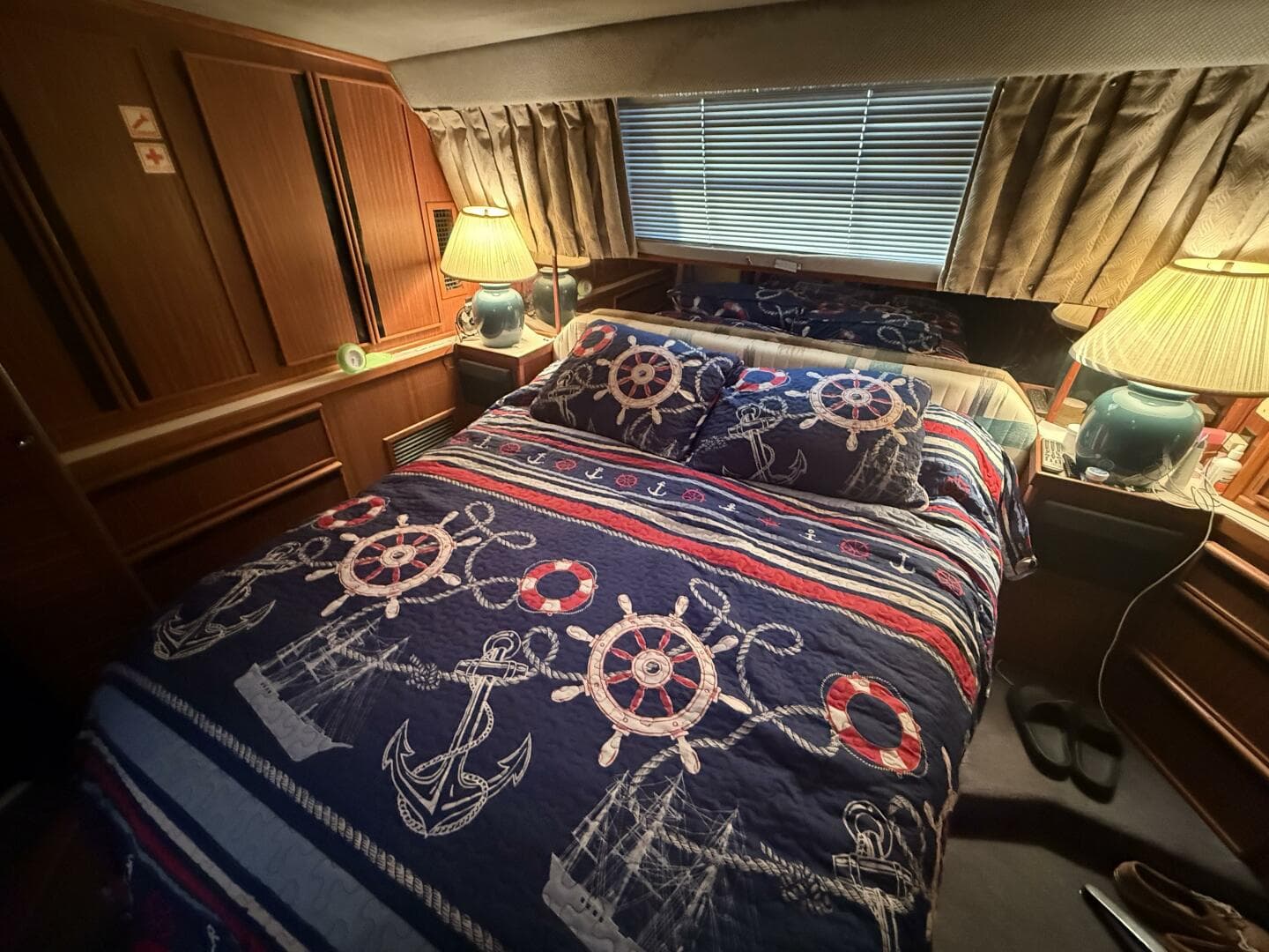 1988 Sea Ray 415 — photo 62