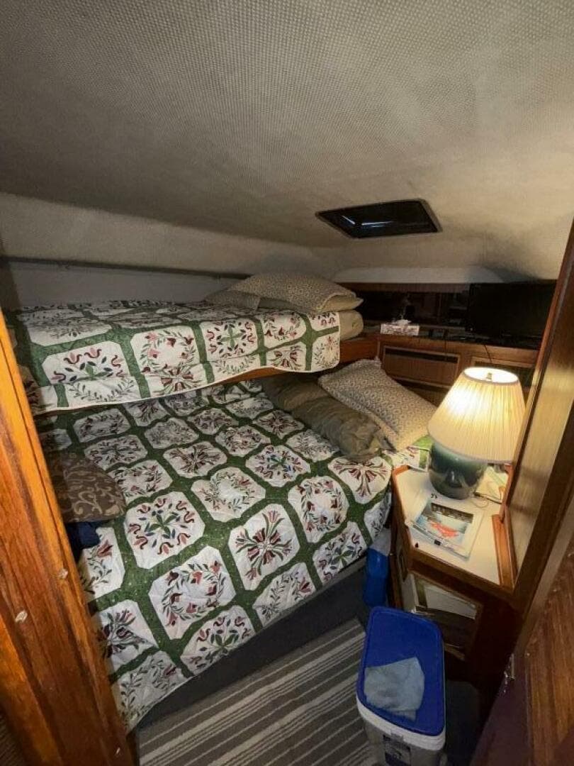 1988 Sea Ray 415 — photo 90