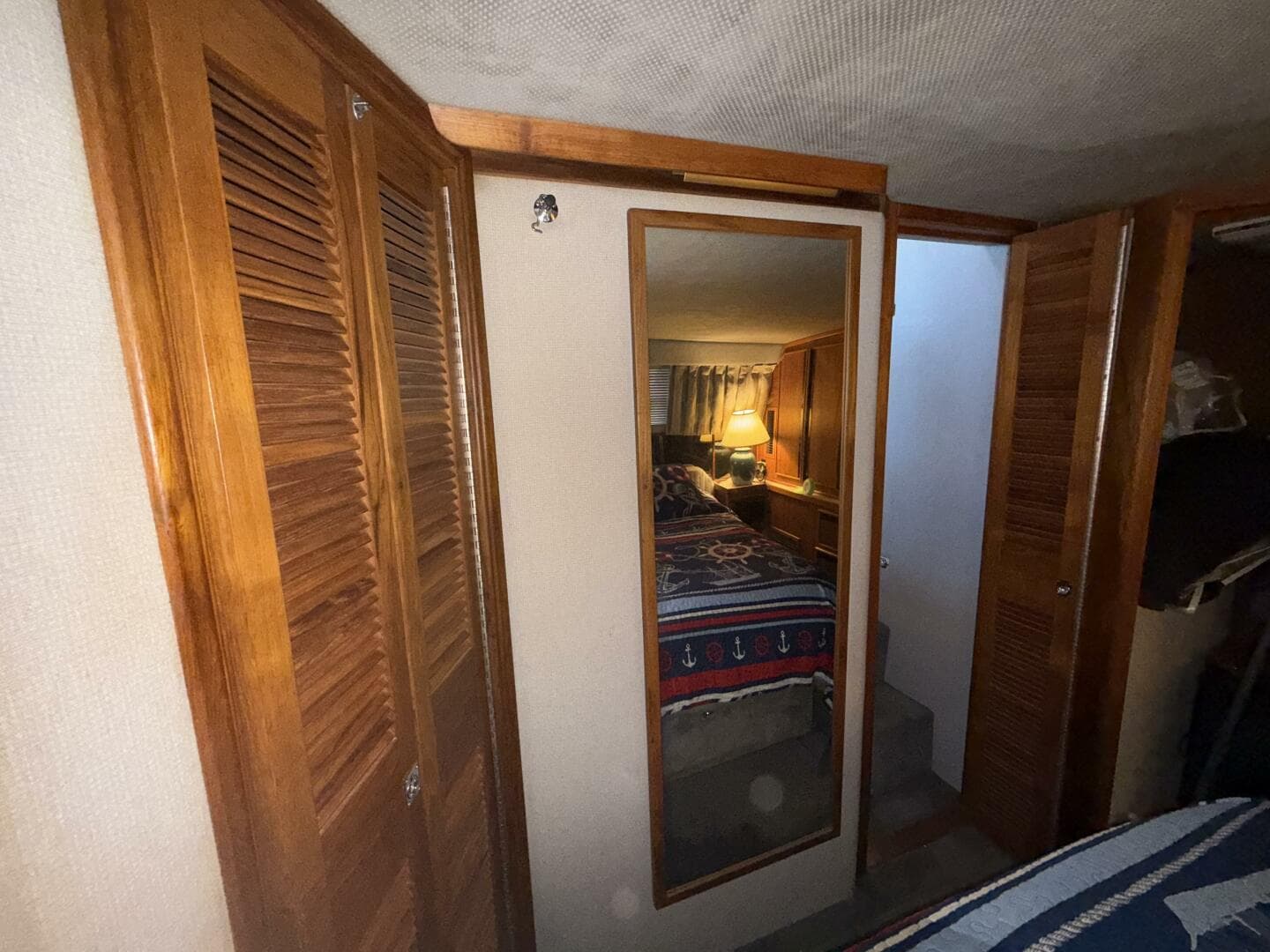 1988 Sea Ray 415 — photo 56