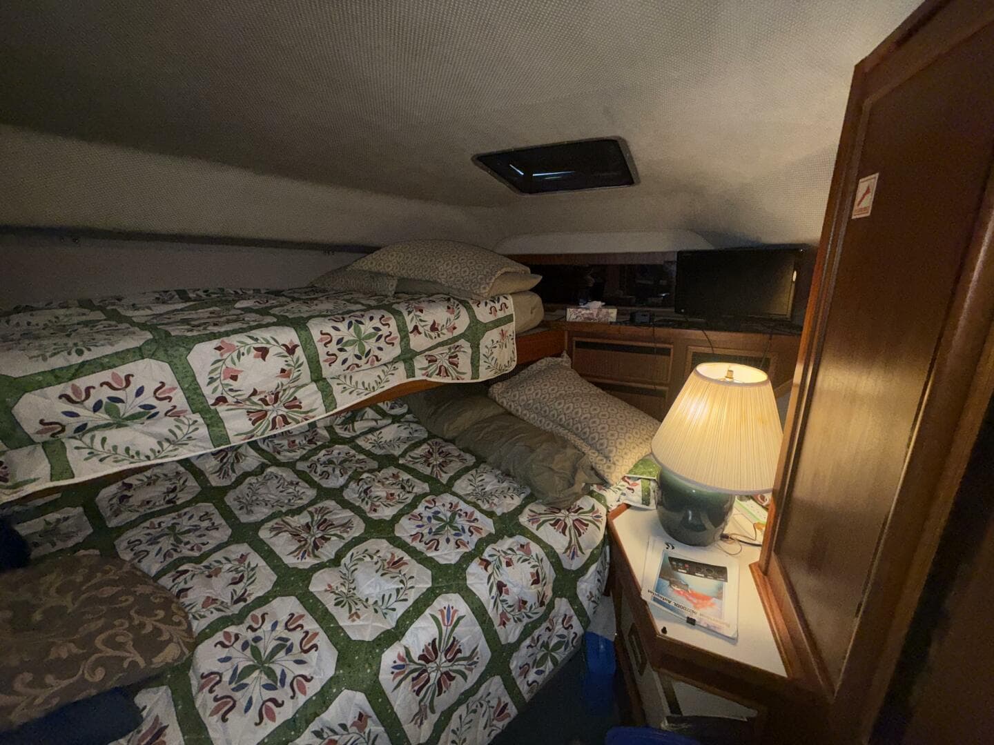 1988 Sea Ray 415 — photo 84