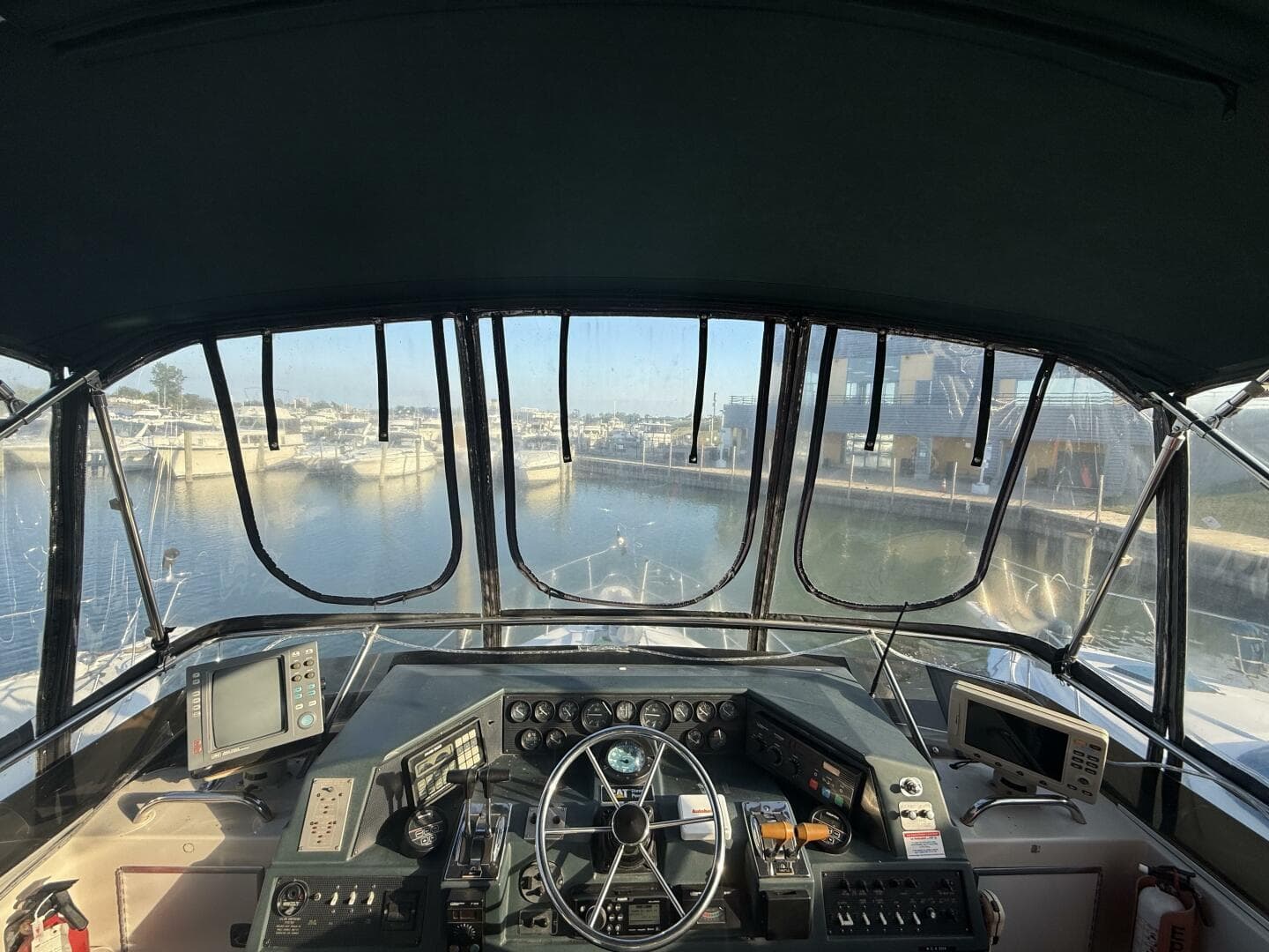 1988 Sea Ray 415 — photo 29