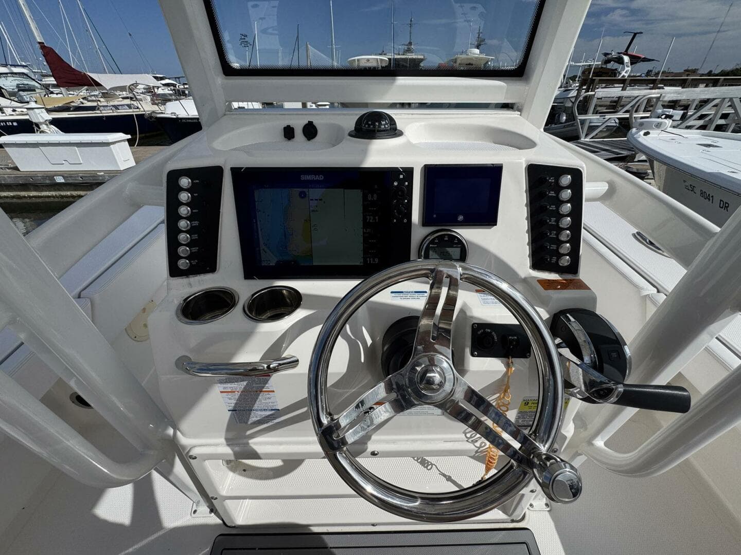 2021 Robalo 246 Cayman — photo 30