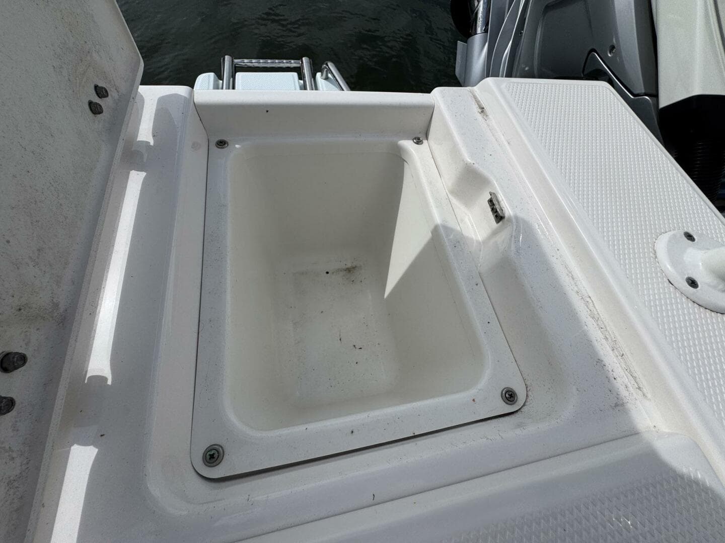 2021 Robalo 246 Cayman — photo 29