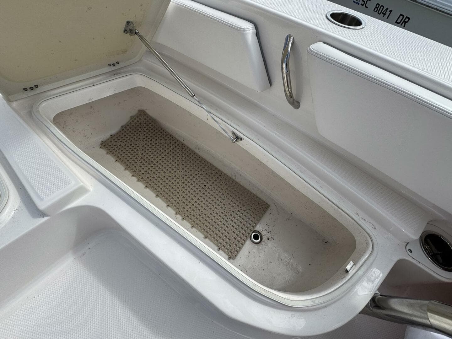 2021 Robalo 246 Cayman — photo 22