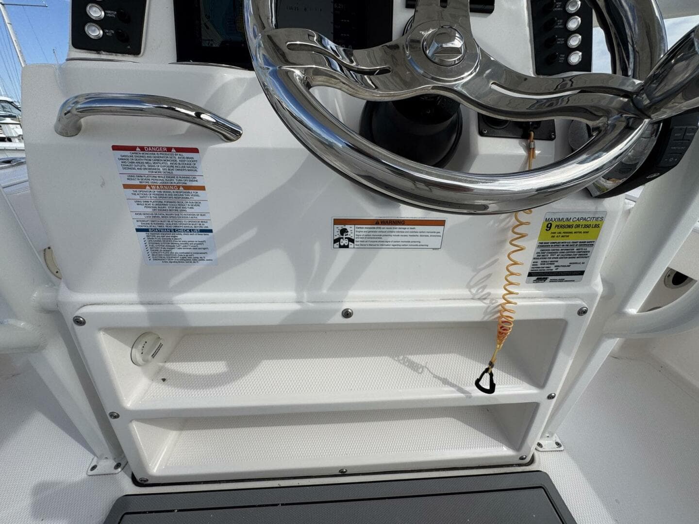 2021 Robalo 246 Cayman — photo 31