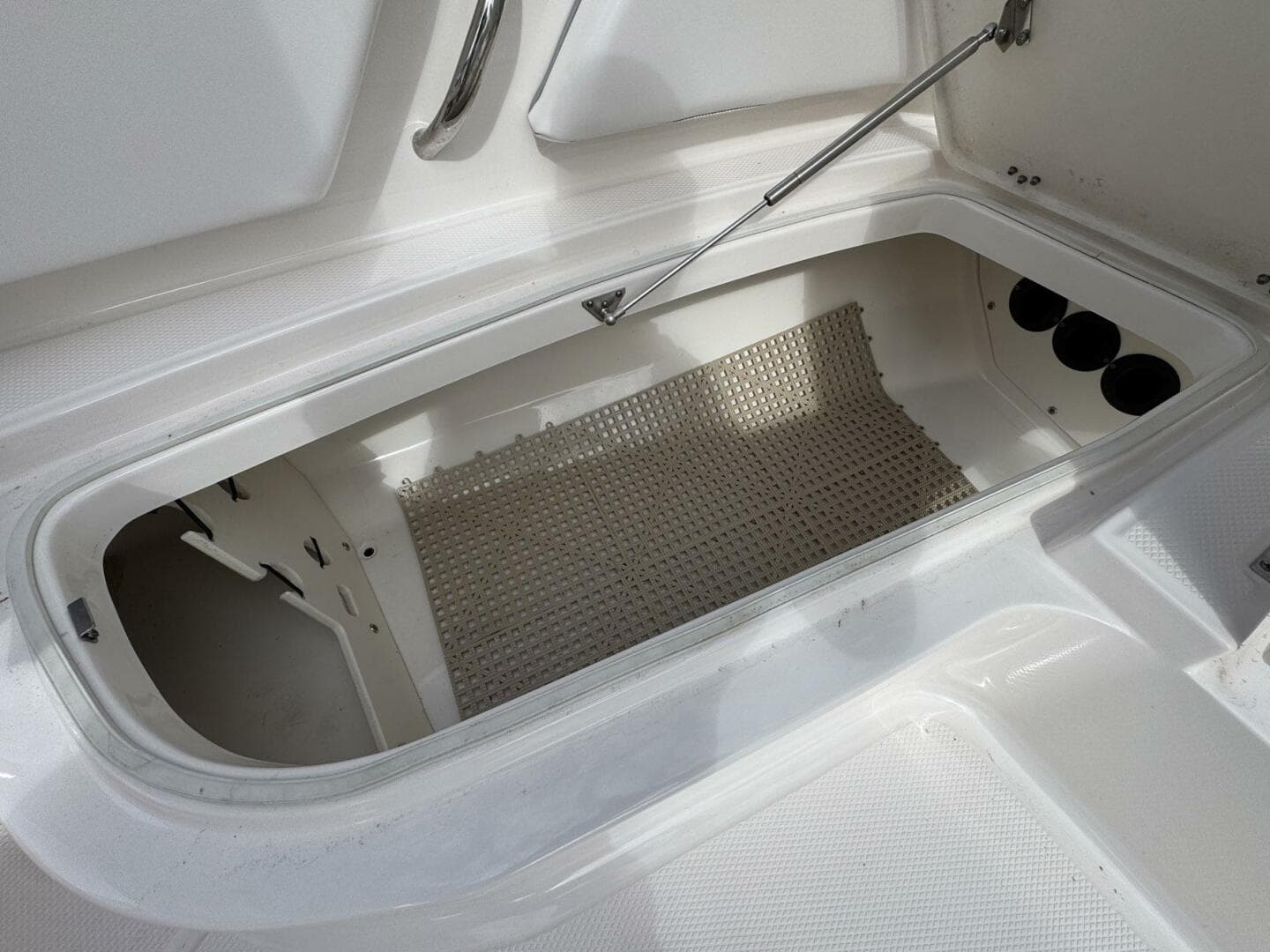 2021 Robalo 246 Cayman — photo 23