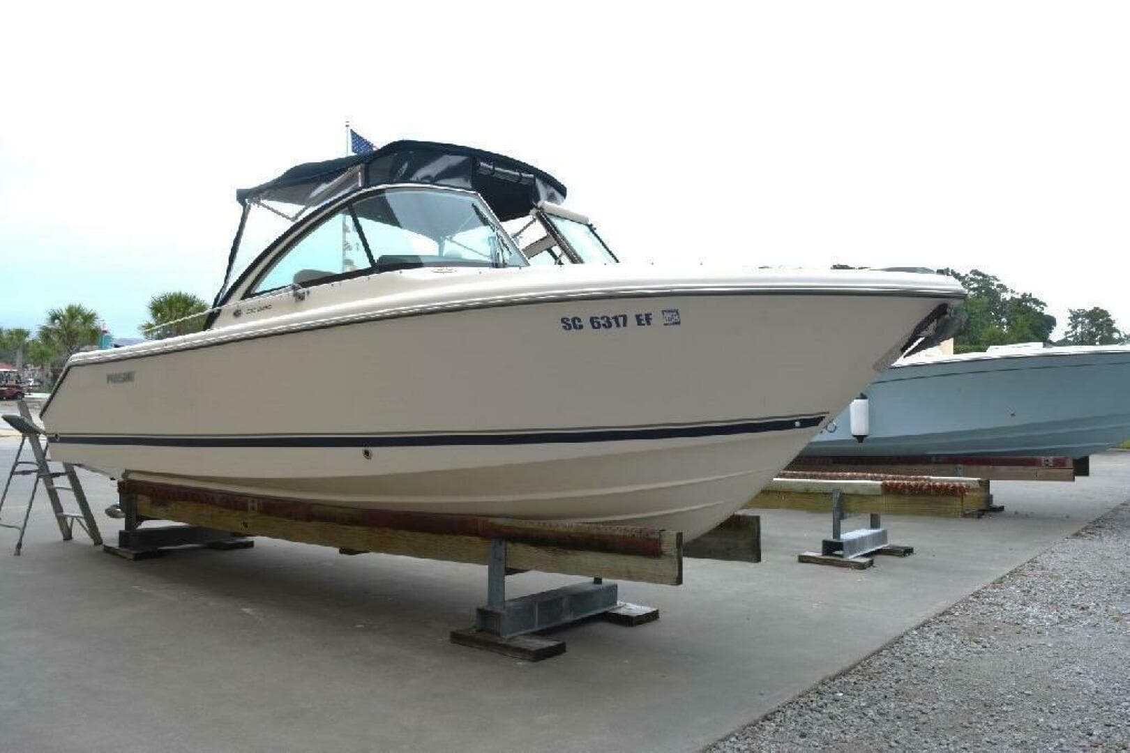2011 Pursuit DC 265 Dual Console — photo 2