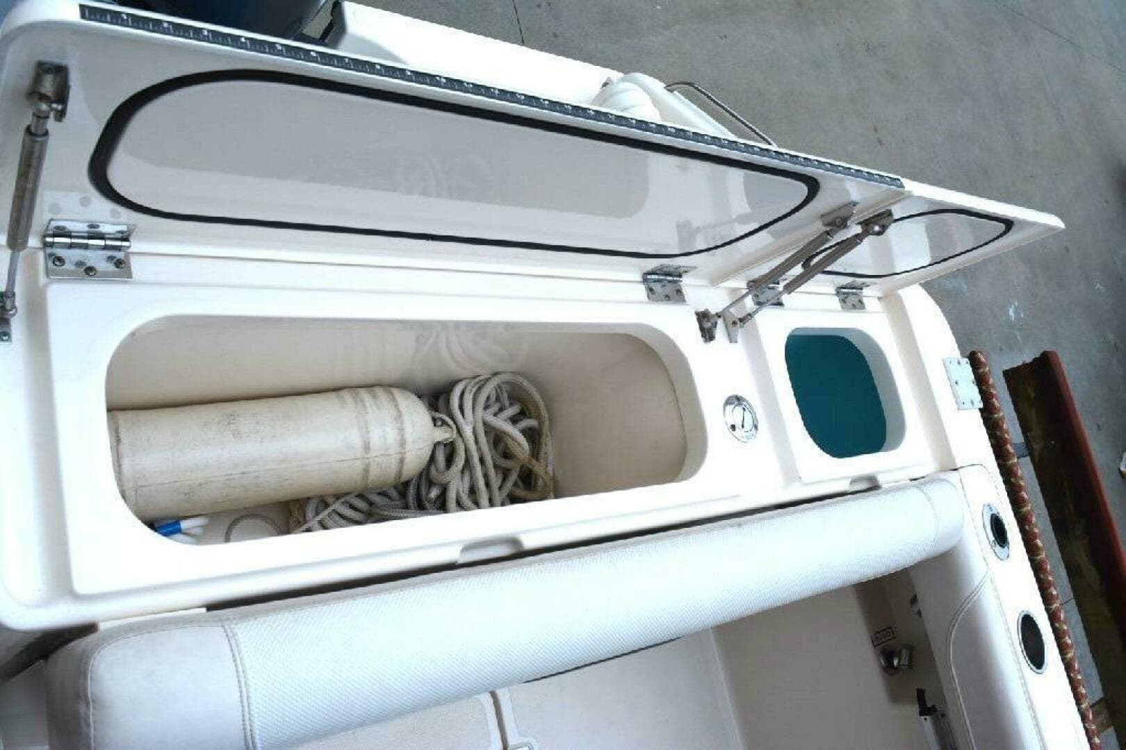 2011 Pursuit DC 265 Dual Console — photo 26