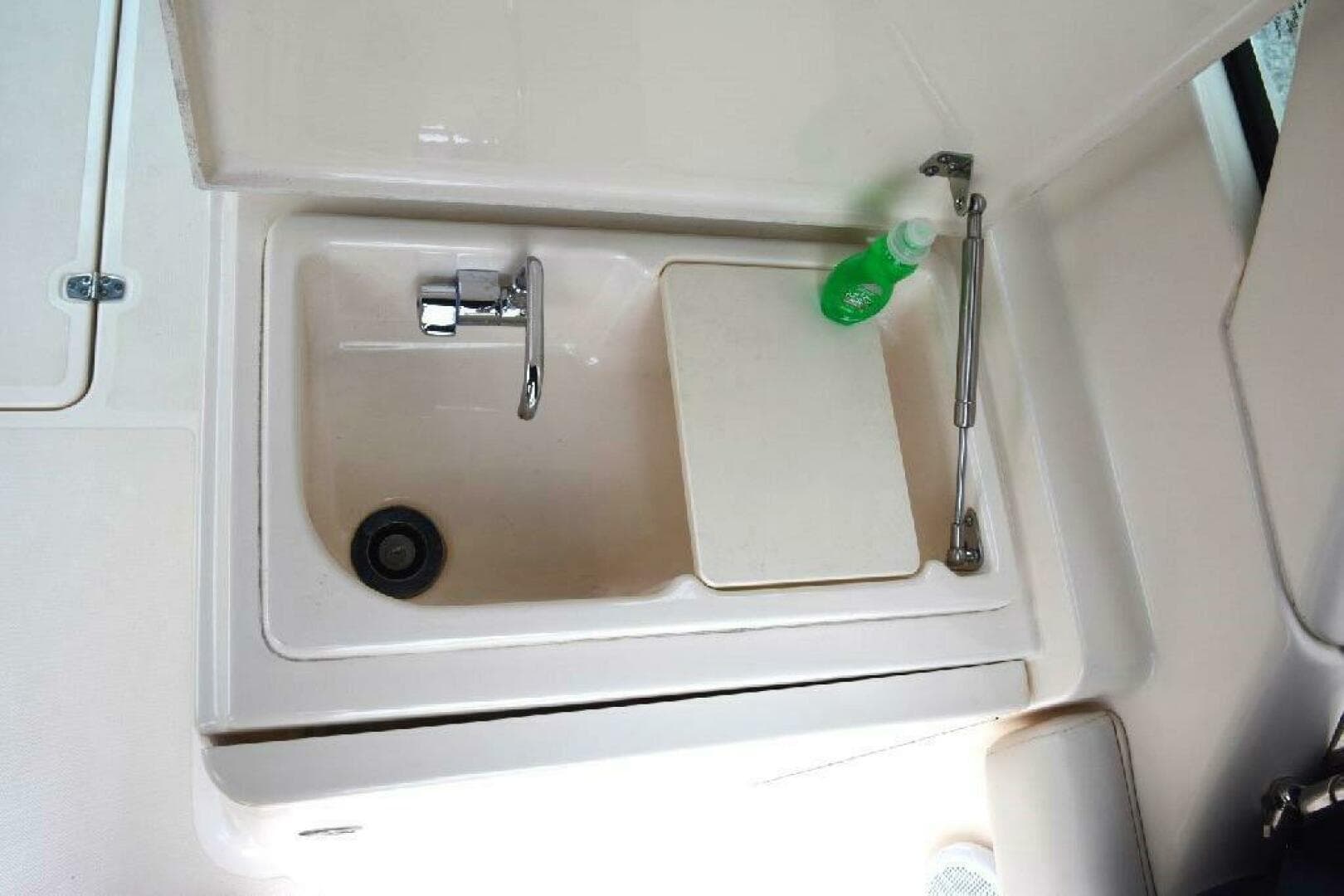 2011 Pursuit DC 265 Dual Console — photo 19