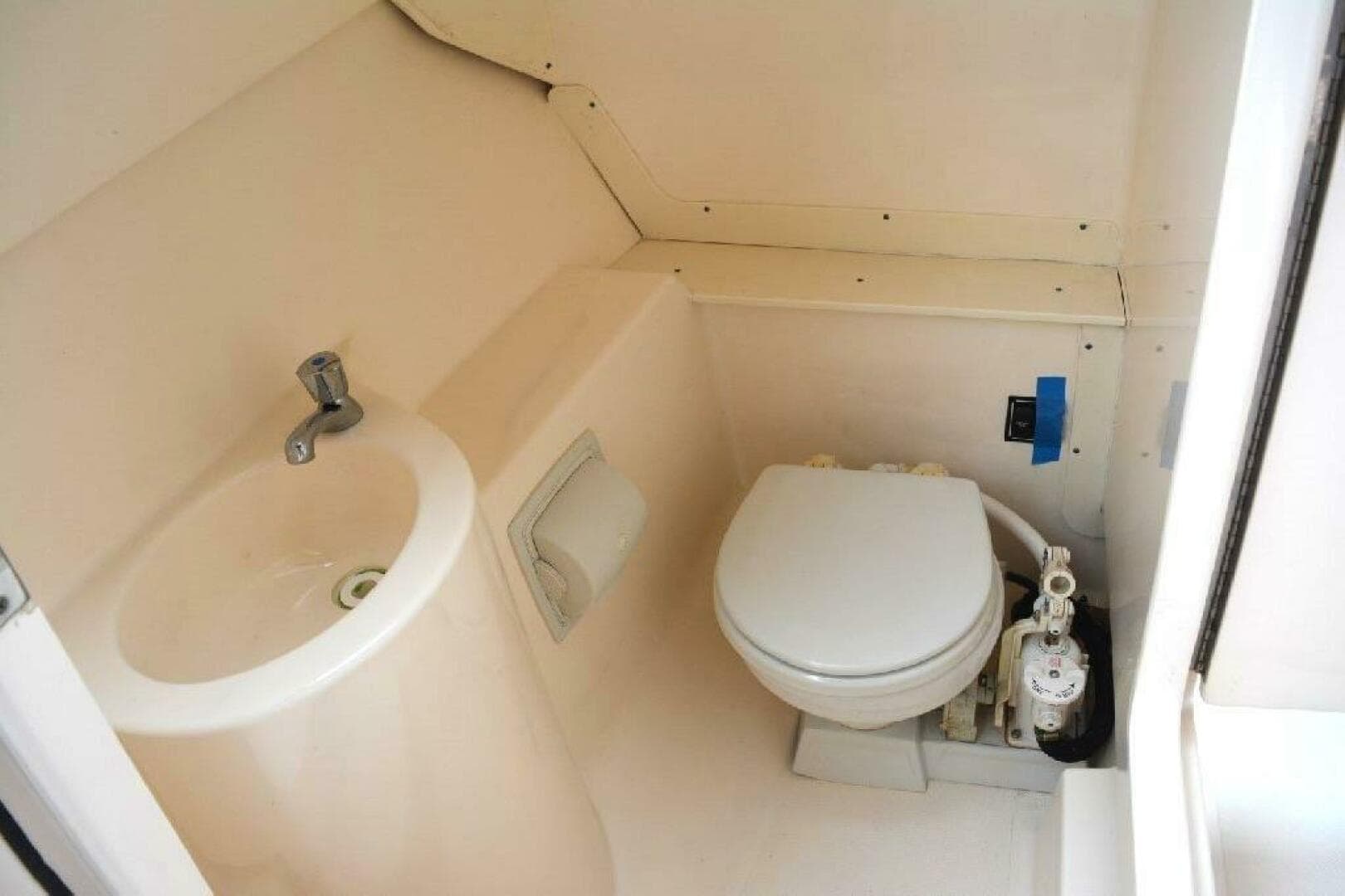 2011 Pursuit DC 265 Dual Console — photo 21