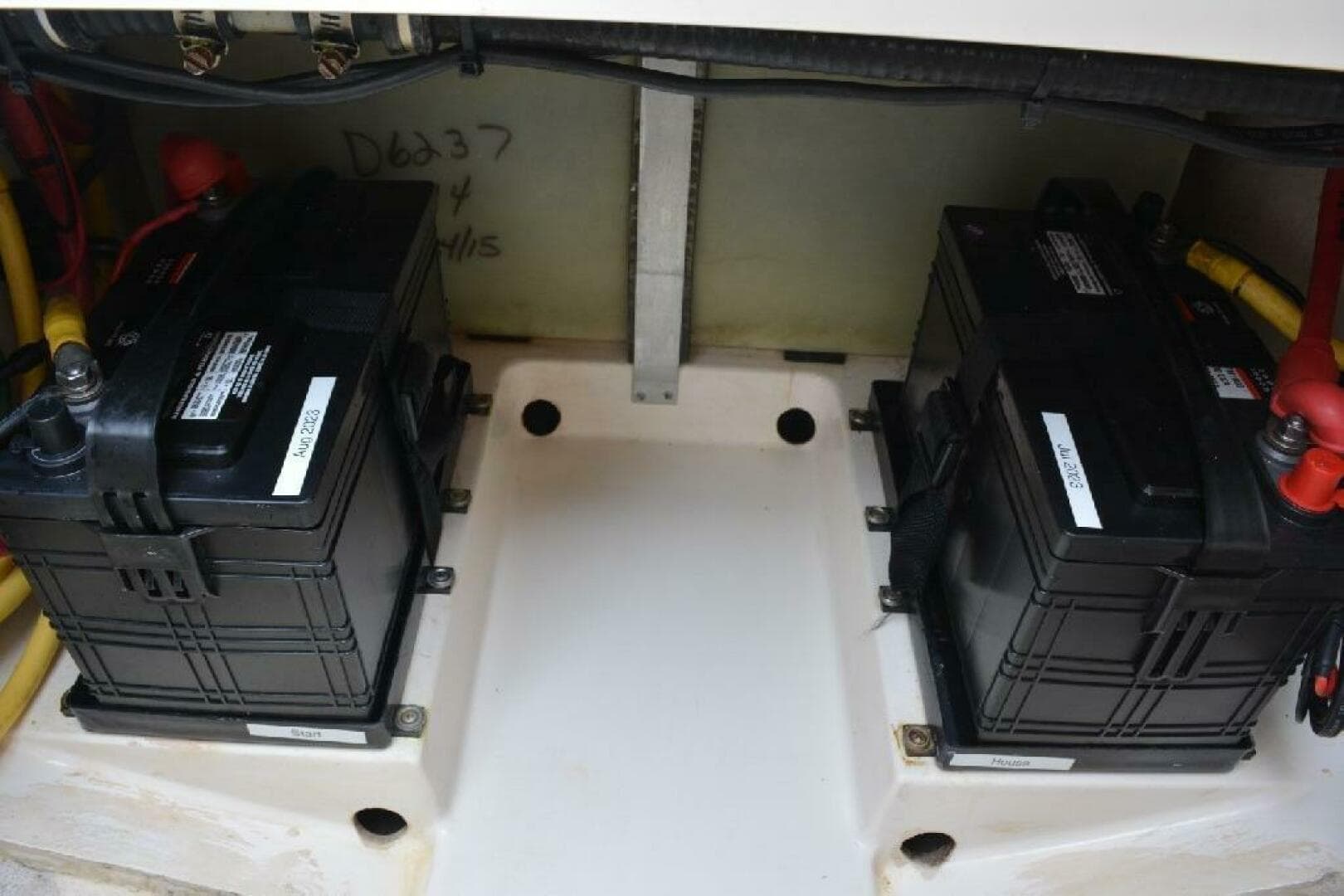 2011 Pursuit DC 265 Dual Console — photo 29