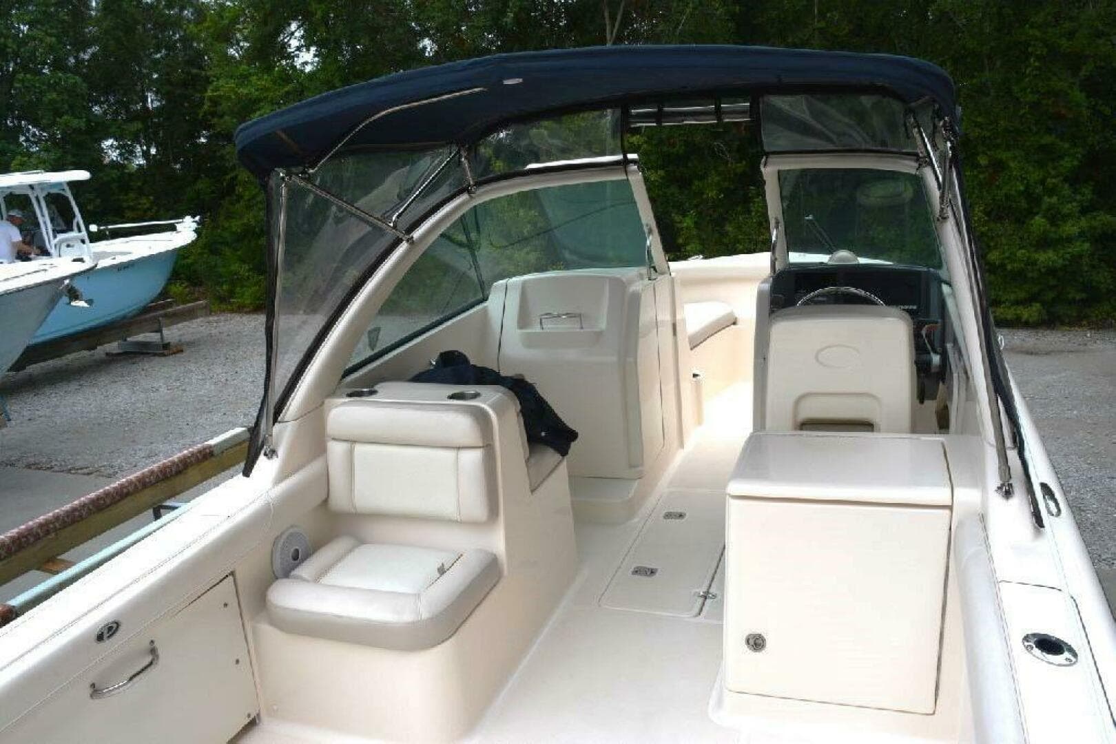 2011 Pursuit DC 265 Dual Console — photo 11