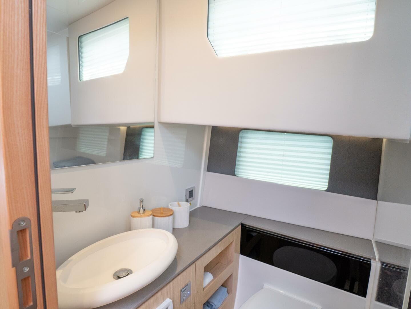 2024 Fjord 41 Xp — photo 30