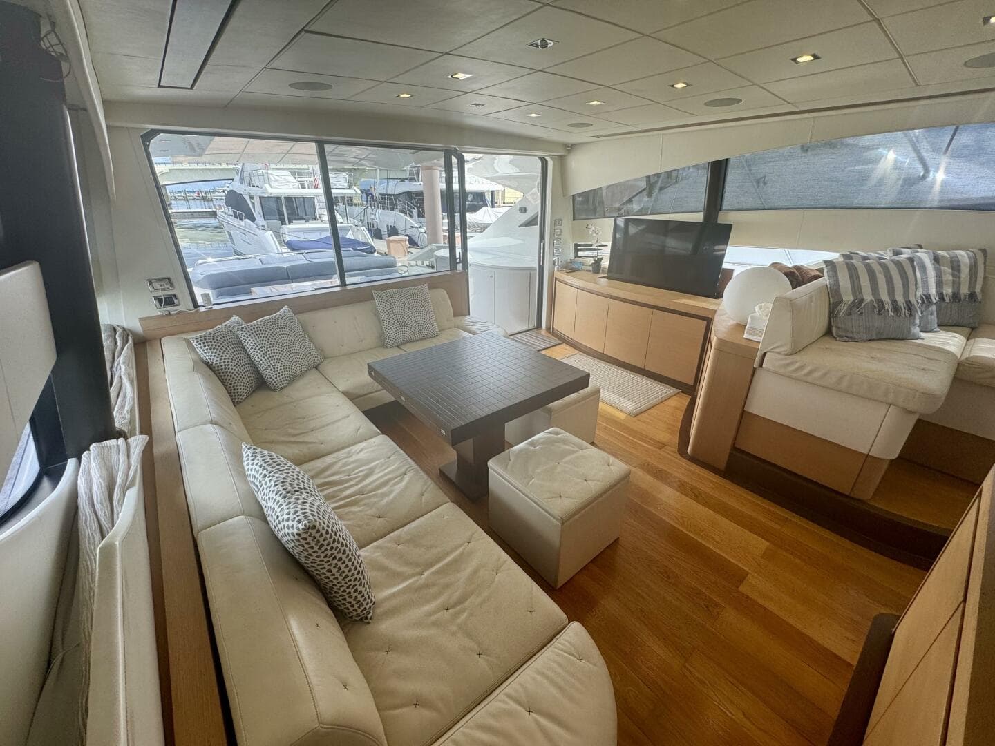 2008 Pershing 72 — photo 7