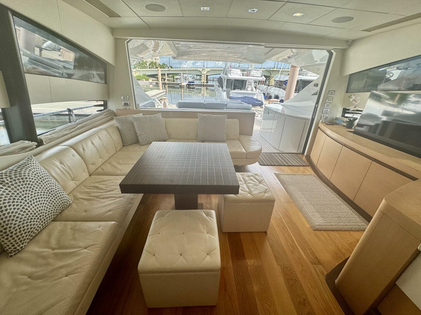 2008 Pershing 72 — photo 10