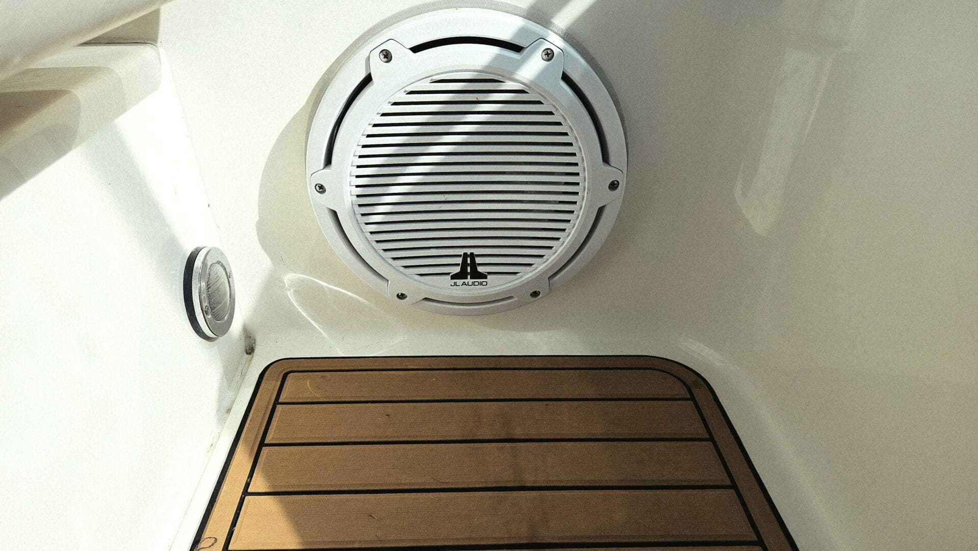 2003 Sea Ray 340 Sundancer — photo 23